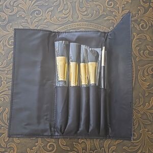 TRUBEAUTY 5 piece makeup brush set in case